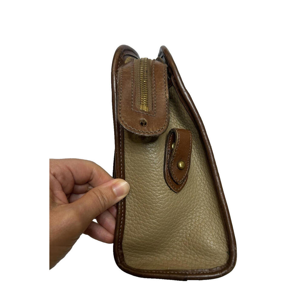 Vtg Dooney and Bourke Pebbled Leather Beige British Tan Satchel Handbag No Strap - Picture 3 of 9